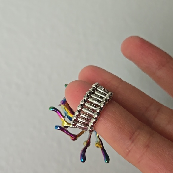 Stunning Iridescent Spider Ring, Stretchy/One Size Fits All, NWT - Picture 8 of 8